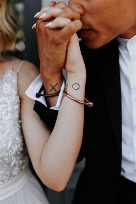 tatouage de couple|tatouage couple : les plus beaux modèles à faire à deux